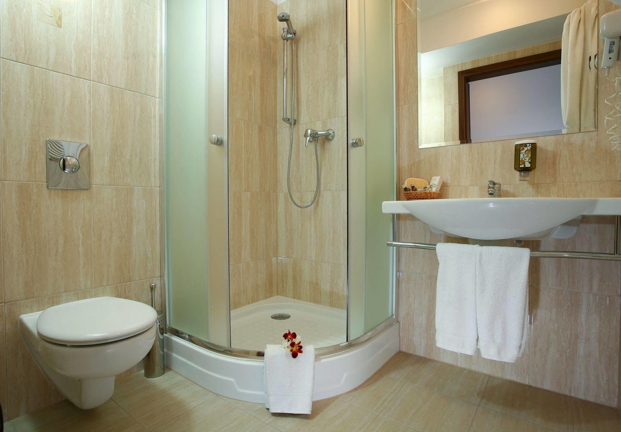 Tulip Hotels - Wroclaw Centre Eksteriør billede